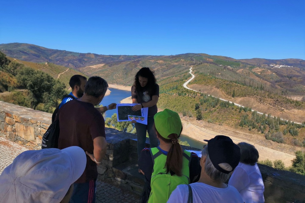 Visita guiada e encenada a Álvaro 