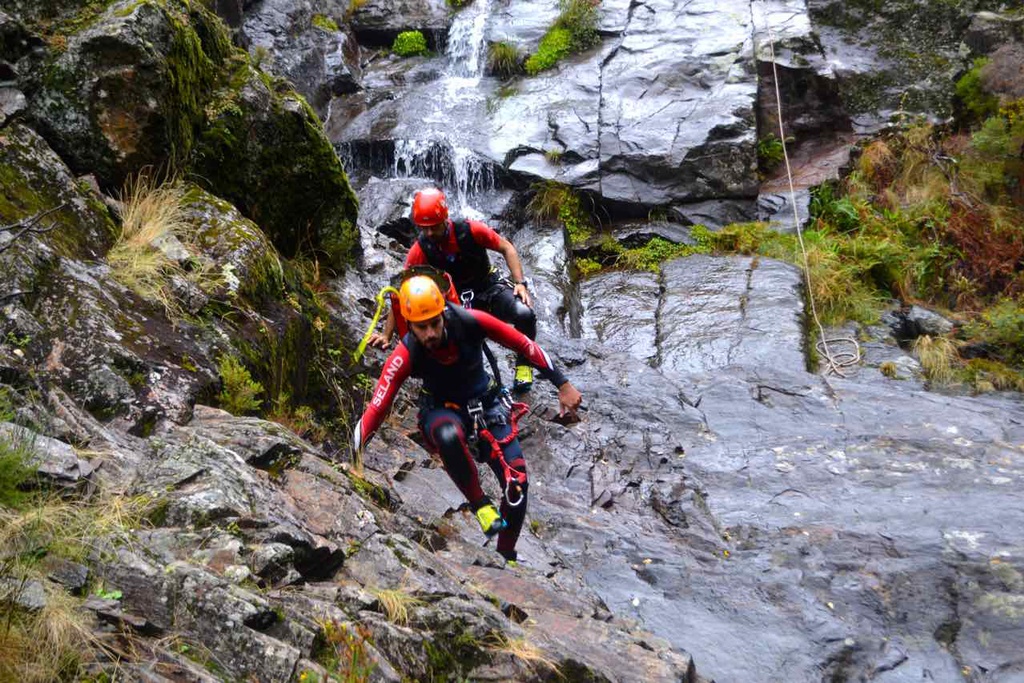 Competição de Canyoning na Ribeira das Quelhas – NEL 2017