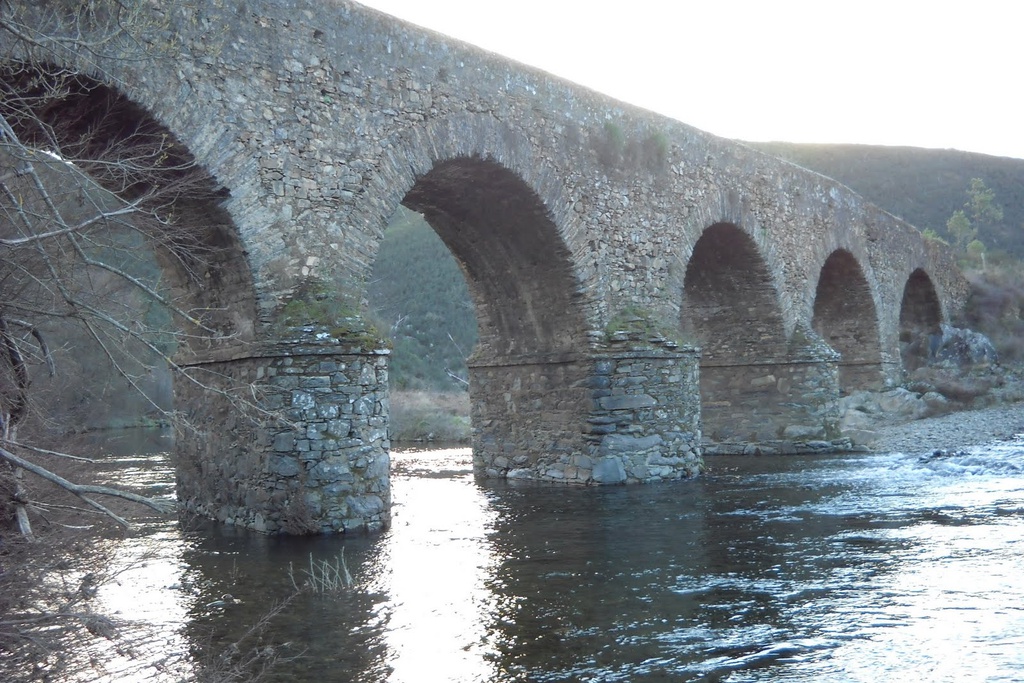 PR4 SRT - Cumeada Schist Path - Estevas Route