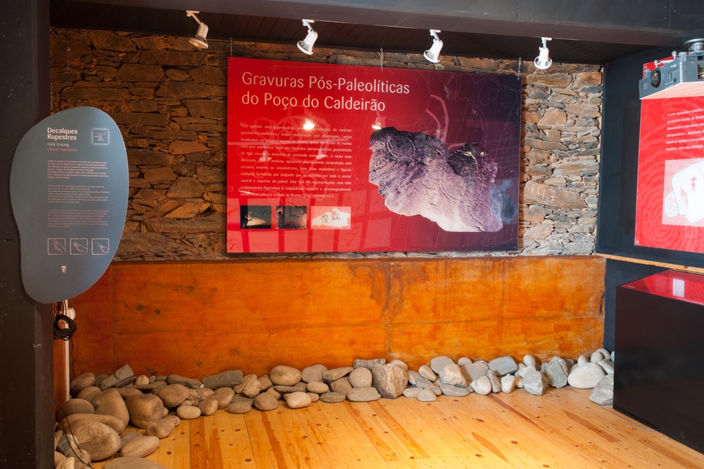Centro de Interpretação da Arte Pré-Histórica do Poço do Caldeirão