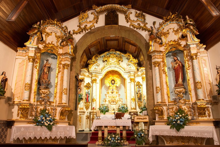 Religious tour in Barroca