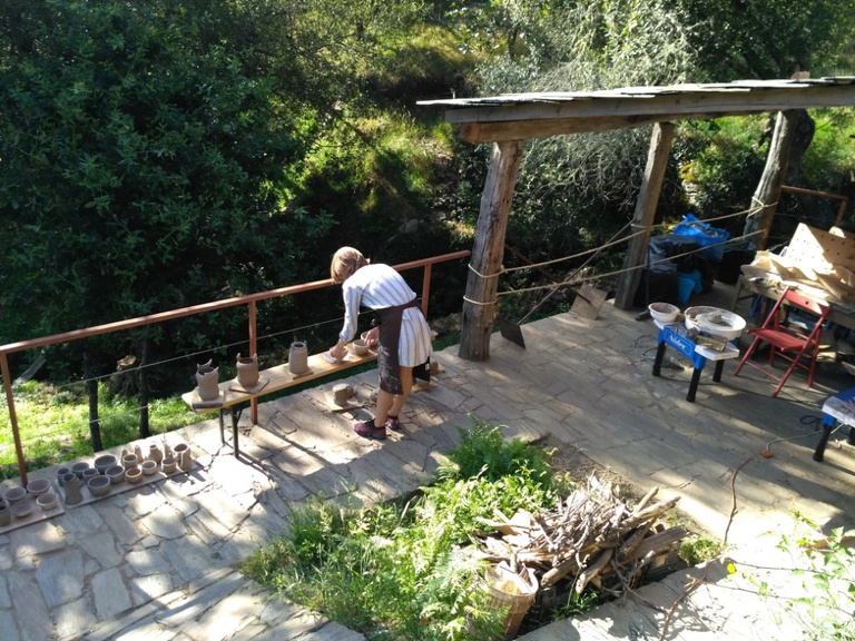 Cerdeira: Onde um forno sem fumo liberta arte e criatividade