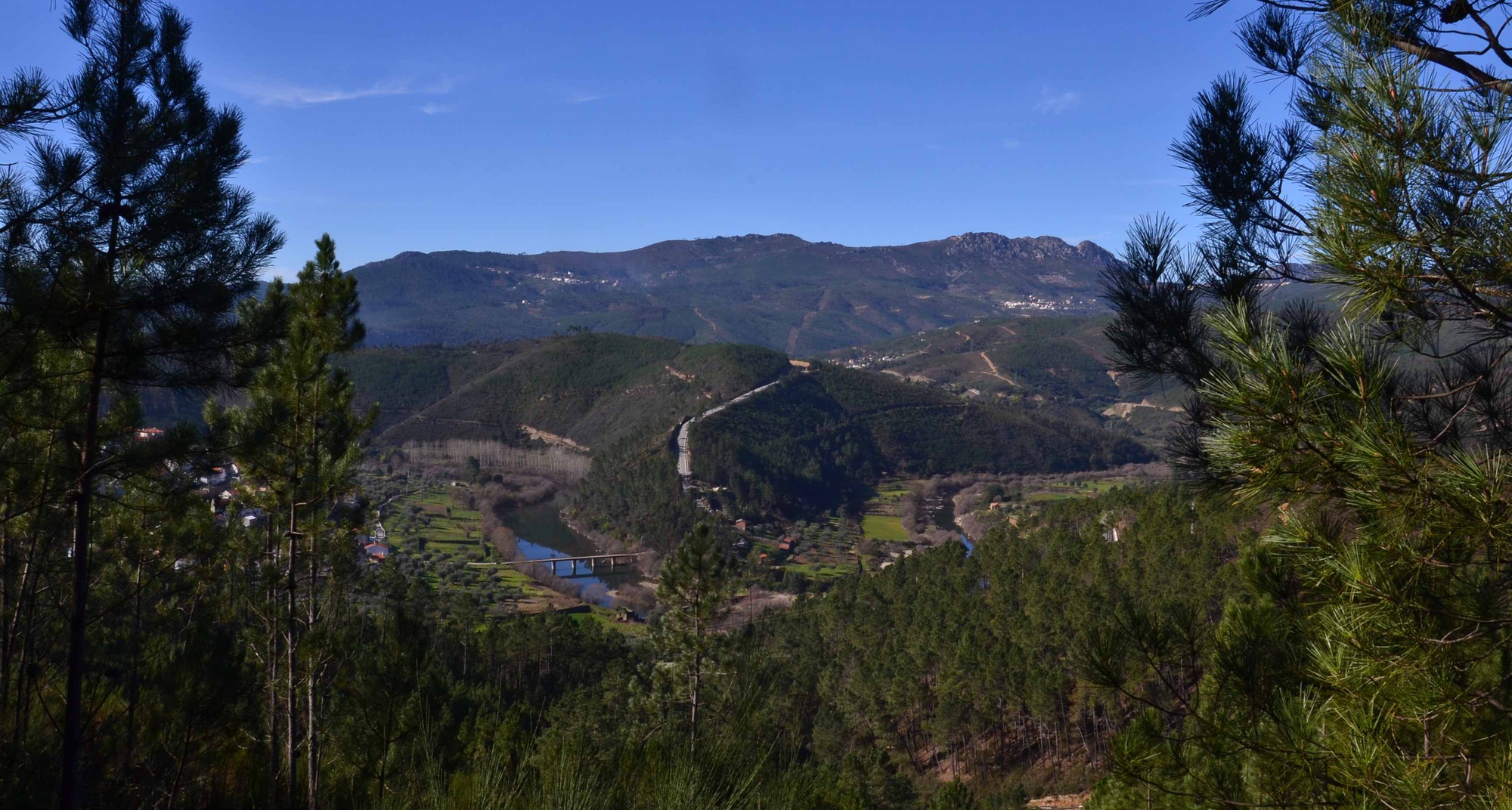 Walking along the Schist Walking Trail of Porto de Vacas